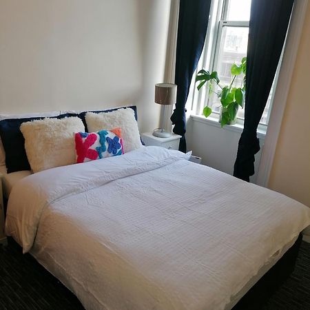 Edinburgh City Center Haymarket Double Room Exterior photo